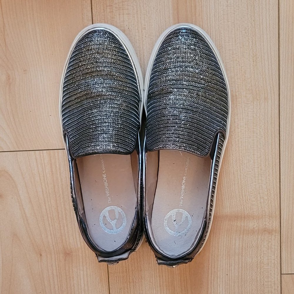 Browns Wishbone Lola Chain Slip On Sneakers Size 5